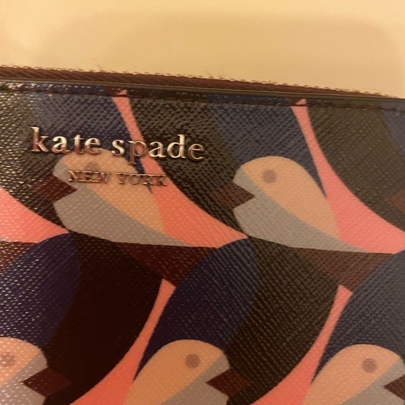Nwt KATE SPADE LOVE BIRDS WALLET. SEE OTHER LISTING FOR MATCHING BAG - Picture 2 of 6